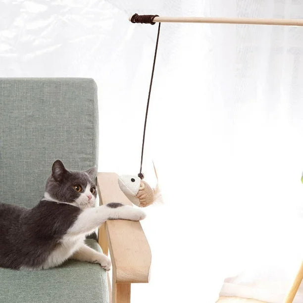 Myška na proutku s rolničkou